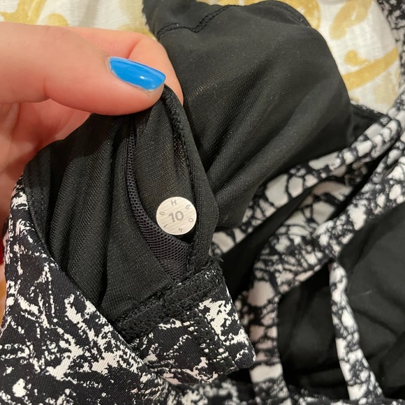 Lululemon Energy Bra - Picture 3 of 3